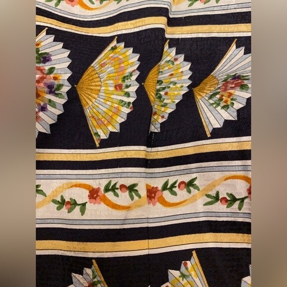 Maggy London Vintage 100% Silk Fan Pattern Skirt and Buttoned Top Set - Picture 7 of 16